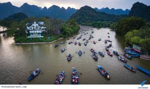 Lo ‘vỡ trận’ khi khai hội Lễ hội Chùa Hương 2023, Hà Nội có phương án gì?